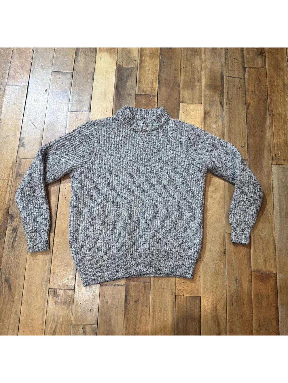 Eddie Bauer Women's Grey and Brown Jumper
